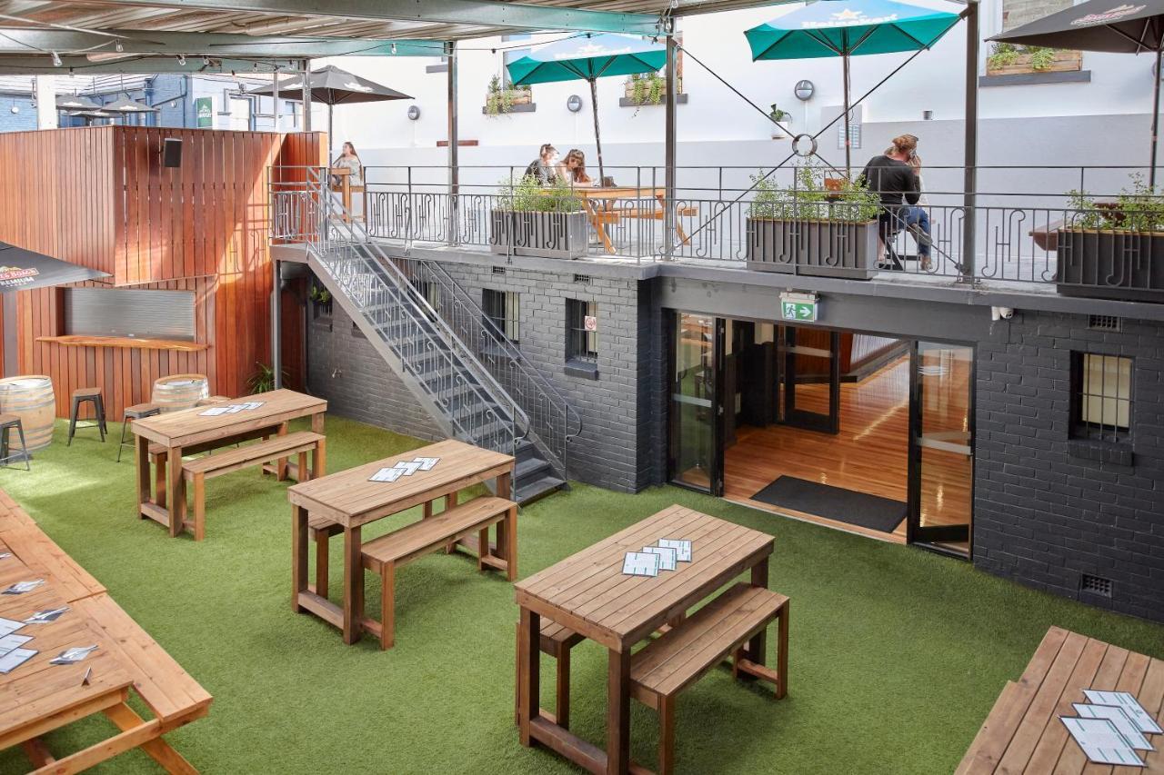 Sports Garden Hotel 朗塞斯顿 外观 照片