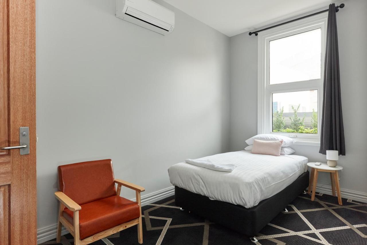 Sports Garden Hotel 朗塞斯顿 外观 照片